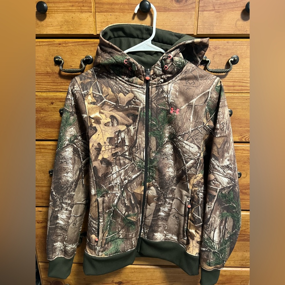Under armour women’s realtree zip up hoodie small